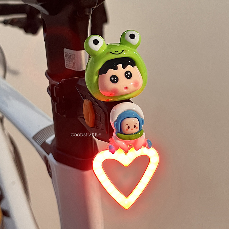 Kawaii Shin-chan Fahrrad-Rückl – Mountain Biking Cartoon Bewertung und Preis
